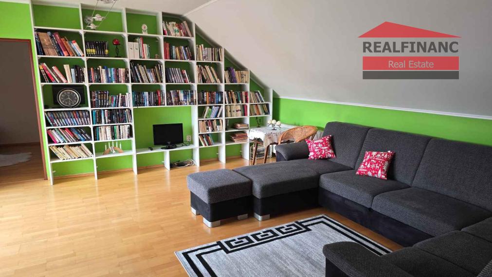 Na prenájom po rekonštrukcii 3-izbový byt 100 m2, v rodinnom dome pre 3 študentky kúsok od centra, Oblúková ulica, Trnava.