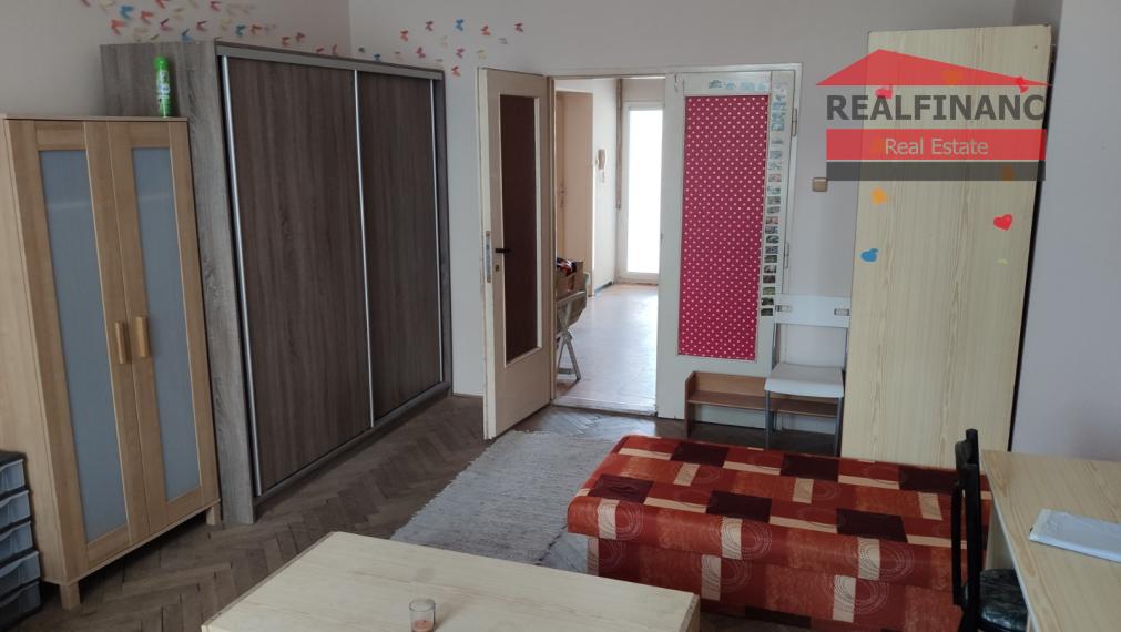 100% AKTUÁLNE !!! Izby pre 2 študentky/študenta - voľná centrum mesta TT