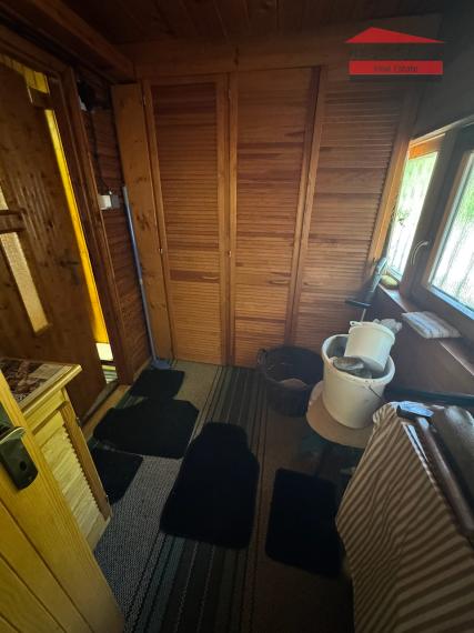 Na predaj zariadená chata s pozemkom 352m2 v srdci Malých Karpát – Buková