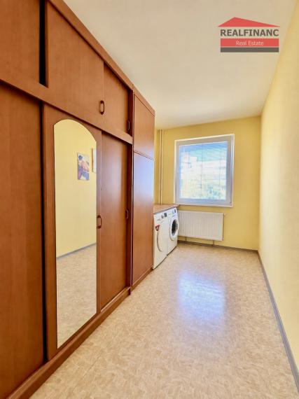 TOP LOKALITA!! Zariadený 3.-izb. byt s loggiou po rekonštrukcii na Družbe