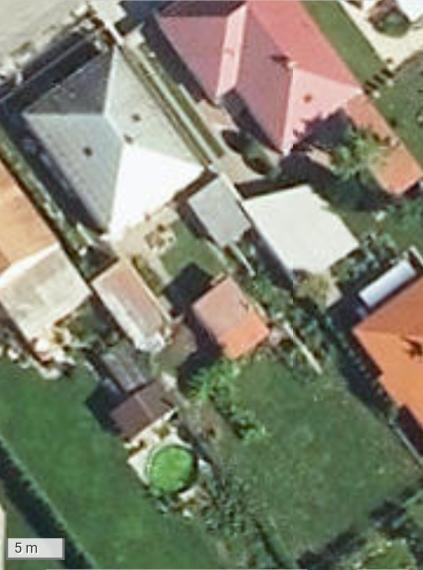 REALFINANC – 100% aktuálny! Čiastočne zrekonštruovaný rodinný dom so samostatnou garážou na pozemku o výmere 703 m2.