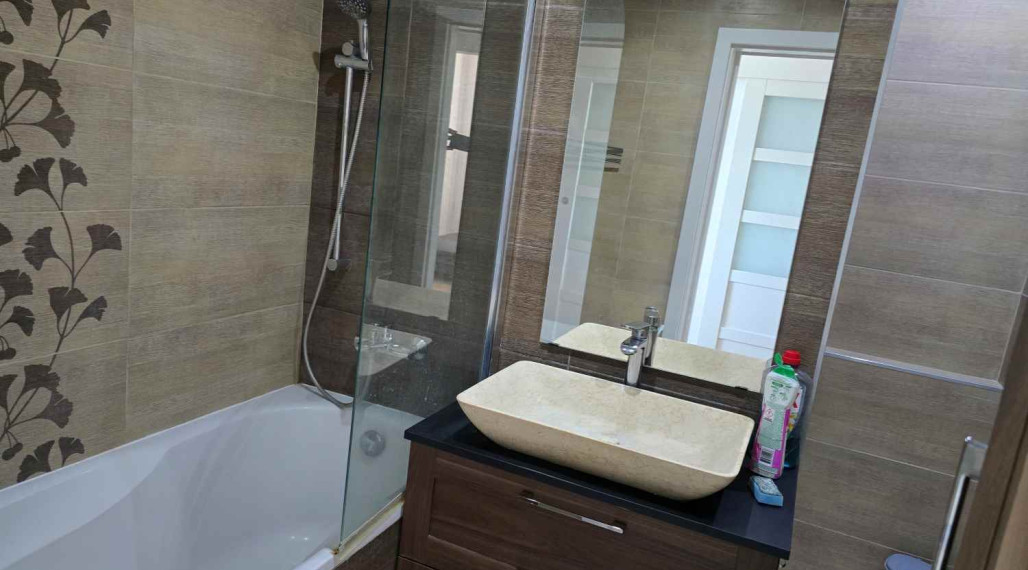 REALFINANC 100% aktuálny!!! Na prenájom po rekonštrukcii 2-izbový byt 42 m2, + 2 x loggia, Jiráskova - Trnava.