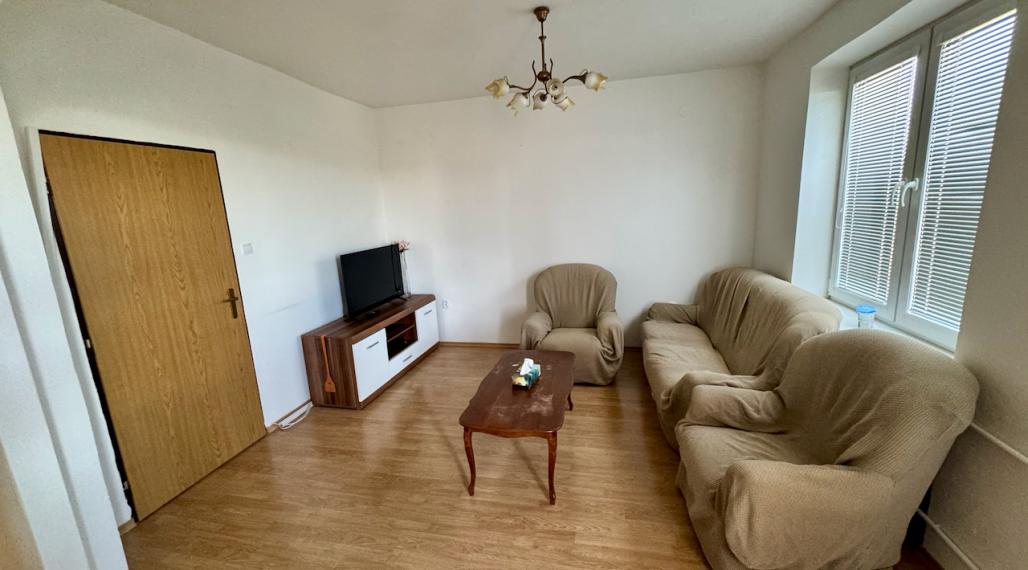 Prenájom 2.-izb. byt s balkónom pre mladý pár prípadne dve študentky !!!!
