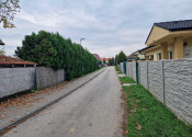 REALFINANC – 100% aktuálny! Stavebný pozemok celkom 959 m2, tichá ulica obec Madunice !!! - fotografia 3