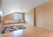 REALFINANC – 100% aktuálny! 35 ročný - 5 izbový rodinný dom s garážou, pozemok 692 m2, Opoj ! - fotografia 10
