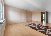 REALFINANC – 100% aktuálny! 35 ročný - 5 izbový rodinný dom s garážou, pozemok 692 m2, Opoj ! - fotografia 11