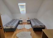 Na prenájom po rekonštrukcii 3-izbový byt 100 m2, v rodinnom dome pre 3 študentky kúsok od centra, Oblúková ulica, Trnava. - fotografia 4