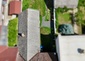 Na predaj SLNEČNÝ stavebný pozemok so starším rodinným domom v obci Kátlovce - fotografia 2