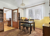 REALFINANC – 100% aktuálny! 35 ročný - 5 izbový rodinný dom s garážou, pozemok 692 m2, Opoj ! - fotografia 3