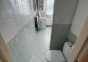 WC + kúpeľňa s oknom