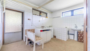REALFINANC – 100% aktuálny! 35 ročný - 5 izbový rodinný dom s garážou, pozemok 692 m2, Opoj ! - fotografia 19