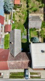 Na predaj SLNEČNÝ stavebný pozemok so starším rodinným domom v obci Kátlovce - fotografia 2