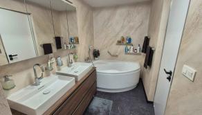 REALFINANC 100% aktuálny!!! Novostavba 4 izbový byt 156,5 m² v novostavbe Rezidencia Hviezdoslavova v centre mesta Trnava. - fotografia 11