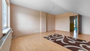 REALFINANC – 100% aktuálny! 35 ročný - 5 izbový rodinný dom s garážou, pozemok 692 m2, Opoj ! - fotografia 11