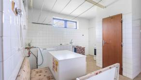 REALFINANC – 100% aktuálny! 35 ročný - 5 izbový rodinný dom s garážou, pozemok 692 m2, Opoj ! - fotografia 18