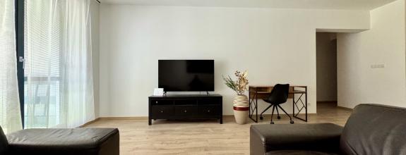 # CITY RESIDENCE # Exkluzívny 2.-izb. kompletne zariadený byt s terasou, 2x šatník, park. miesto, CENTRUM MESTA