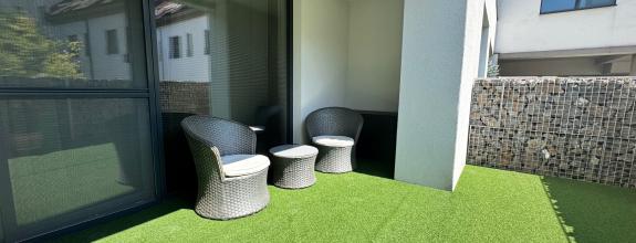 # CITY RESIDENCE # Exkluzívny 2.-izb. kompletne zariadený byt s terasou, 2x šatník, park. miesto, CENTRUM MESTA