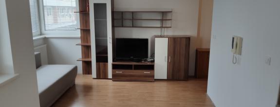 Prenájom 1 izb. byt s parkovacím miestom T.Vansovej 4/A