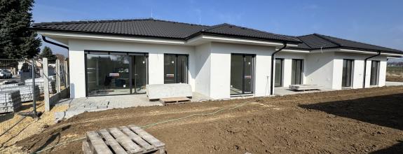 DOKONČENIE PODĽA VL. VÝBERU DO ŠTANDARDU V CENE!! NOVOSTAVBA 4.-izb. RD, hliníkové žalúzie, 2x park. miesto, obec Dolná Krupá