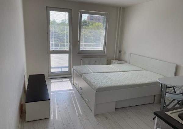 AKTUÁLNE !!! Dám do prenájmu garsónku s balkónom ul. Spartakovská sídl. Družba