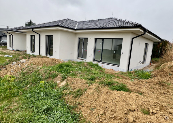 DOKONČENIE PODĽA VL. VÝBERU DO ŠTANDARDU V CENE!! NOVOSTAVBA 4.-izb. RD, hliníkové žalúzie, 2x park. miesto, obec Dolná Krupá