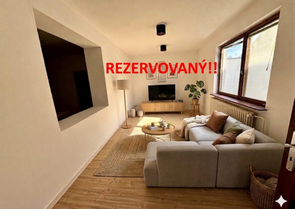 Na predaj rodinný dom s 10 árovým pozemkom a podnikateľským potenciálom v obci Veľké Kostoľany