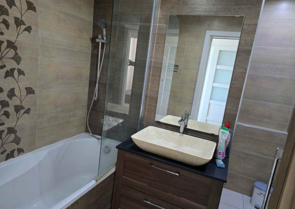 REALFINANC 100% aktuálny!!! Na prenájom po rekonštrukcii 2-izbový byt 42 m2, + 2 x loggia, Jiráskova - Trnava.
