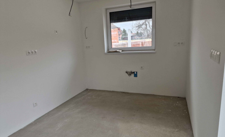 100% aktuálny ! Novostavba 4 izbový Rodinný Dom, 3x parkovacie miesto, pozemok 304 m2, fotovoltaika, Hrnčiarovce nad Parnou ! - fotografia 10