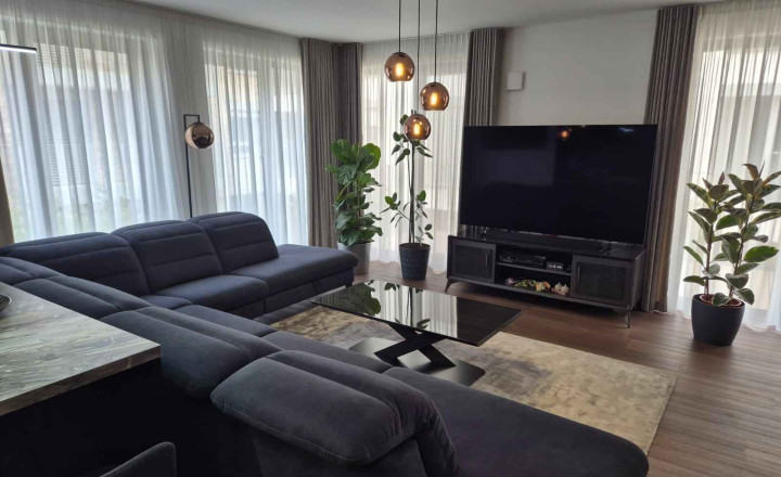 REALFINANC 100% aktuálny!!! Novostavba 4 izbový byt 156,5 m² v novostavbe Rezidencia Hviezdoslavova v centre mesta Trnava. - fotografia 5