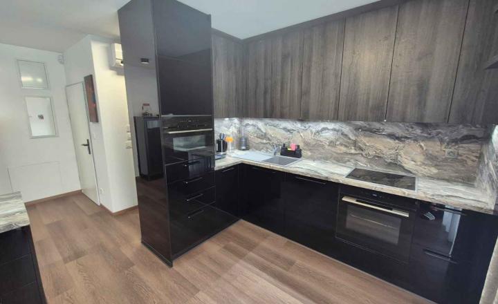 REALFINANC 100% aktuálny!!! Novostavba 4 izbový byt 156,5 m² v novostavbe Rezidencia Hviezdoslavova v centre mesta Trnava. - fotografia 7