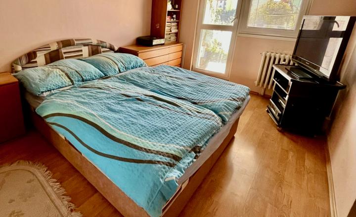 TOP LOKALITA!! Zariadený 3.-izb. byt s loggiou po rekonštrukcii na Družbe - fotografia 6