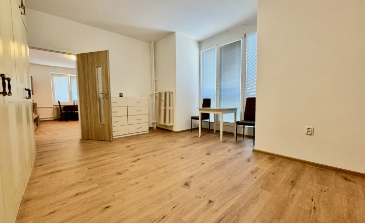 Prenájom veľký 3.-izb. novo zrekonštruovaný byt s loggiou v top lokalite blízko centra mesta a žel. stanice na Hospodárskej ul. - fotografia 16