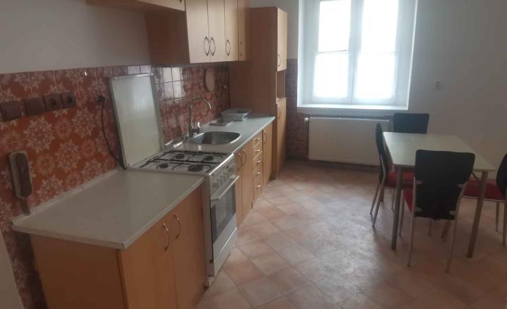 REALFINANC – 100% aktuálny! na prenájom po rekonštrukcii 54 m2 veľký 1 izbový by, centrum mesta Trnava! - fotografia 2