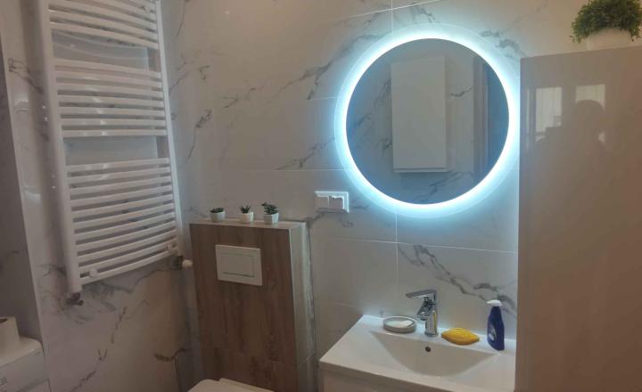 REALFINANC – 100% aktuálny! na prenájom po rekonštrukcii 54 m2 veľký 1 izbový by, centrum mesta Trnava! - fotografia 1