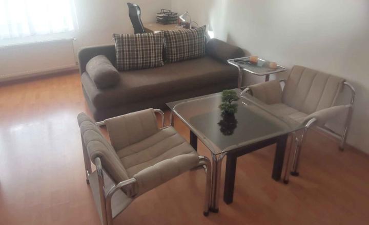 REALFINANC – 100% aktuálny! na prenájom po rekonštrukcii 54 m2 veľký 1 izbový by, centrum mesta Trnava! - fotografia 3