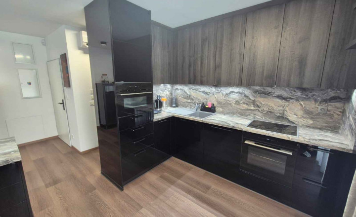 REALFINANC 100% aktuálny!!! Novostavba 4 izbový byt 156,5 m² v novostavbe Rezidencia Hviezdoslavova v centre mesta Trnava. - fotografia 7
