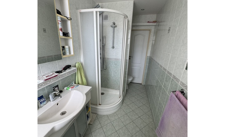 Predám 2-izbový byt po celkovej rekonštrukcii ul. A.Kubinu Trnava - fotografia 7