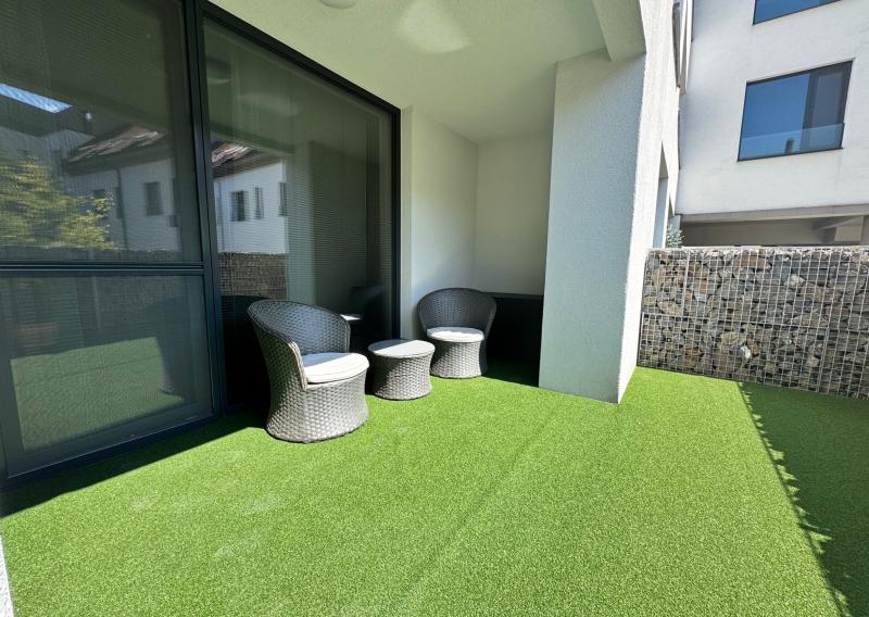 # CITY RESIDENCE # Exkluzívny 2.-izb. kompletne zariadený byt s terasou, 2x šatník, CENTRUM MESTA