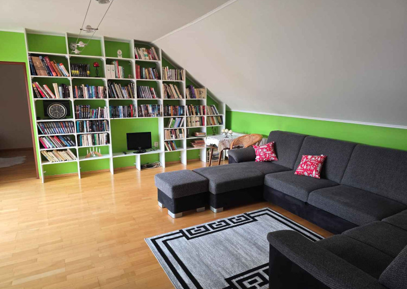 Na prenájom po rekonštrukcii 3-izbový byt 100 m2, v rodinnom dome pre 3 študentky kúsok od centra, Oblúková ulica, Trnava.