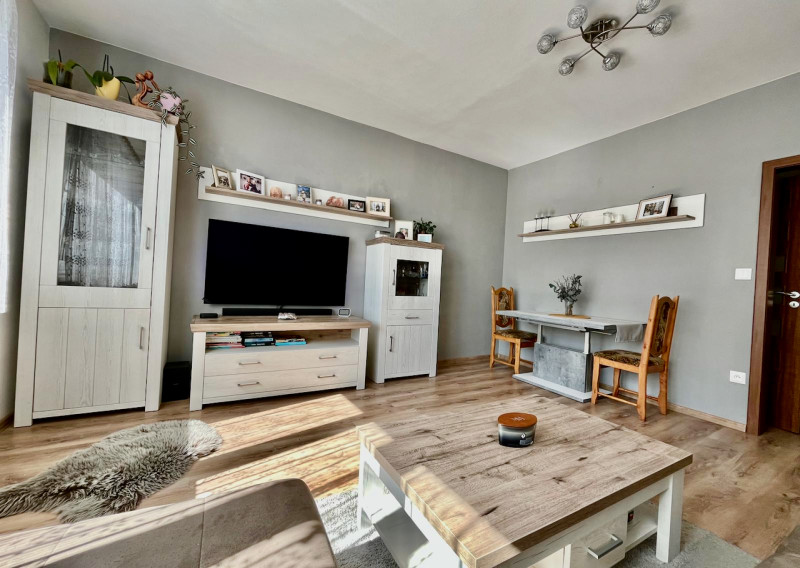 TOP LOKALITA!! Zariadený 3.-izb. byt s loggiou po rekonštrukcii na Družbe